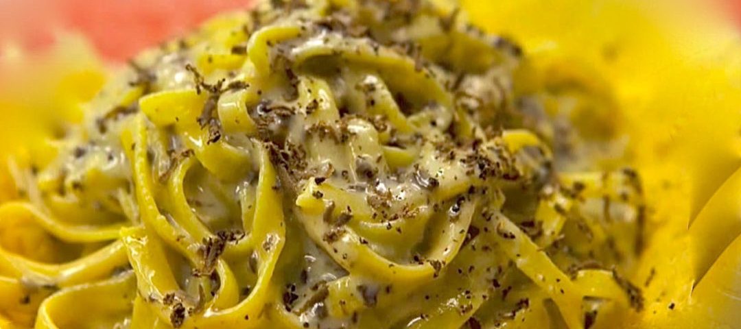 Tagliatelle al tartufo nero