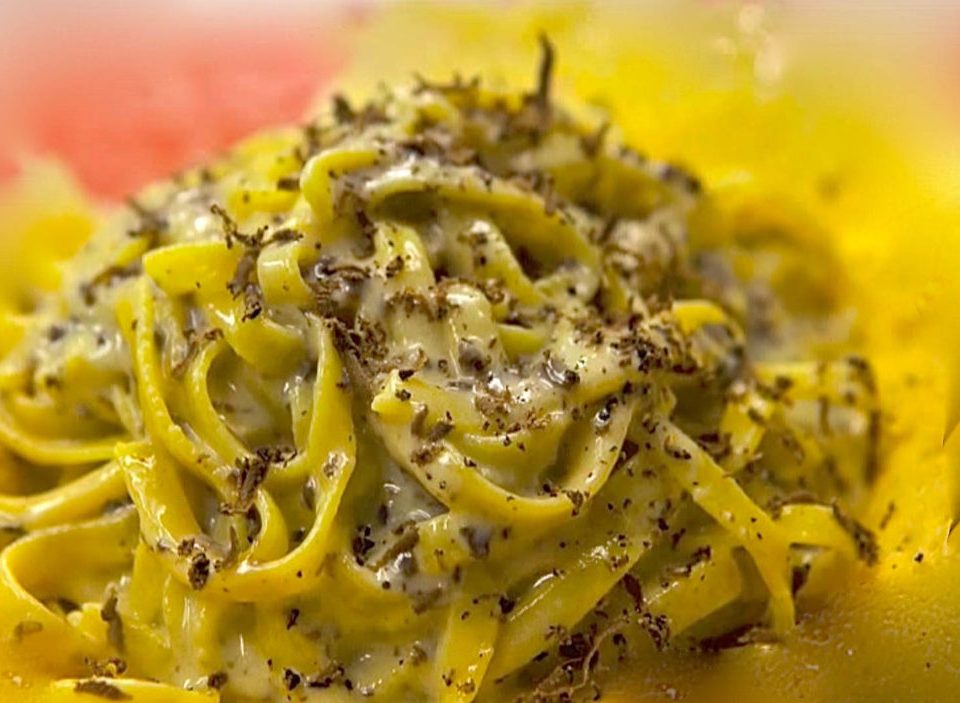 Tagliatelle al tartufo nero